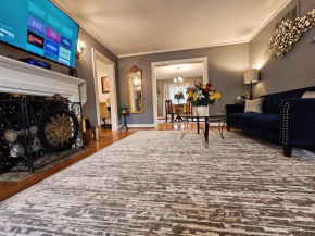 Secluded English Retreat by Rice, Medical Center & Museum District
